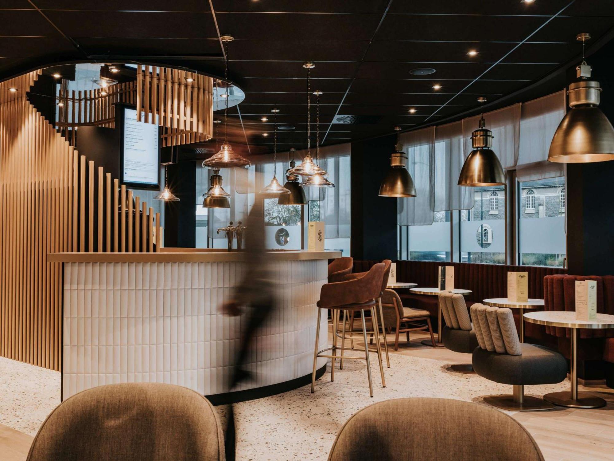 昂热中心车站诺富特酒店 外观 照片