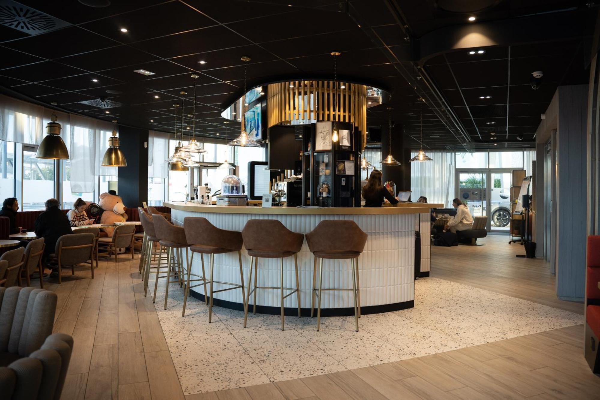昂热中心车站诺富特酒店 外观 照片